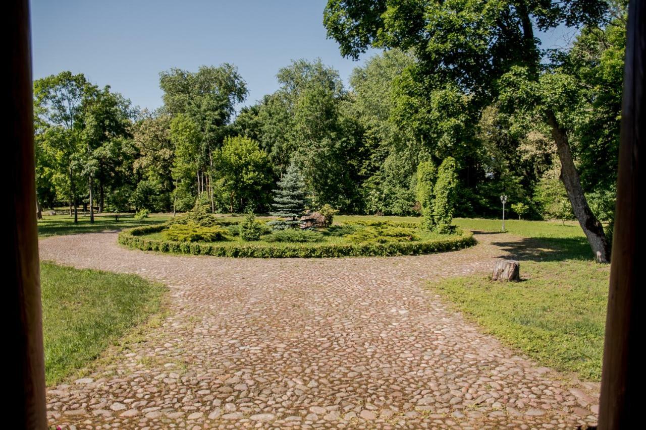 Готель Dwor Woskrzenice Біла Підляська Екстер'єр фото